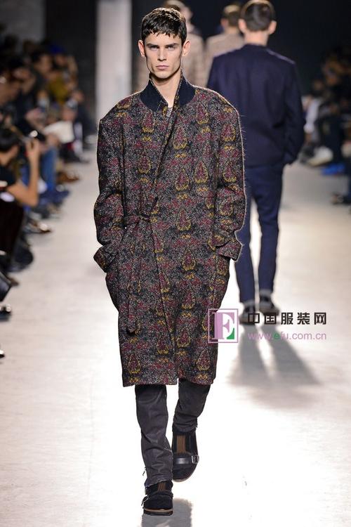 德賴(lài)斯·范諾頓2013/14秋冬巴黎男裝秀 詩(shī)意與結(jié)構(gòu)的交融